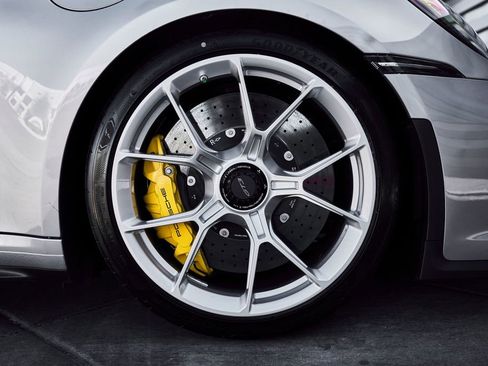 Used 2023 Porsche 911 GT3 image 24