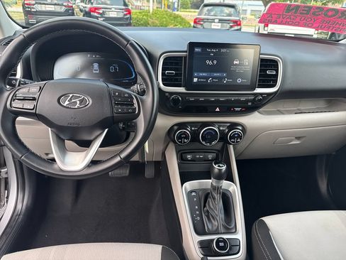 Certified 2023 Hyundai Venue SEL FWD image 23