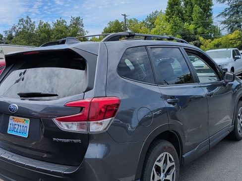 Used 2021 Subaru Forester Premium w/ Popular Package #1 AWD/4WD image 4