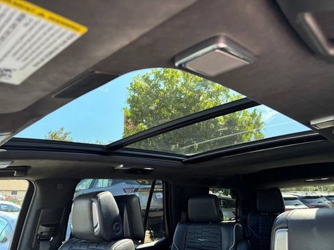Used 2021 Cadillac Escalade Sport Platinum w/ LPO, ONYX Package AWD/4WD image 11