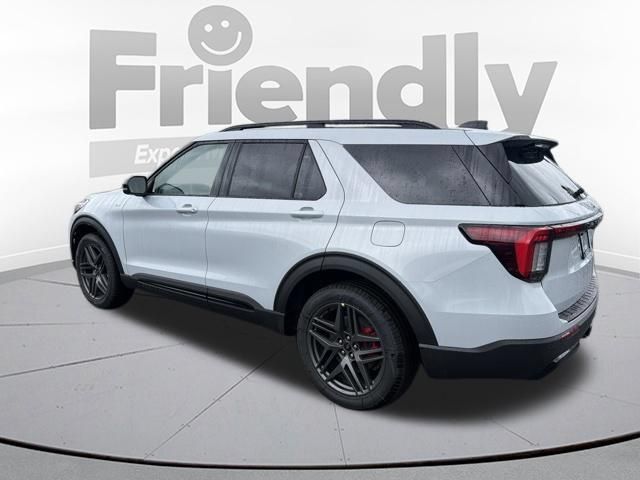 Used 2026 Ford Explorer ST-Line w/ ST-Line Street Pack AWD/4WD image 5