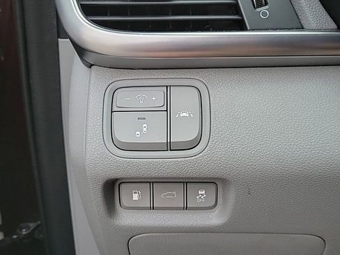 Used 2017 Kia Optima EX w/ Premium Package image 18