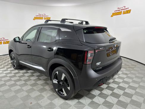 New 2026 Nissan Kicks SR image 3