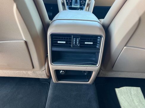 Used 2019 Porsche Cayenne AWD/4WD image 20