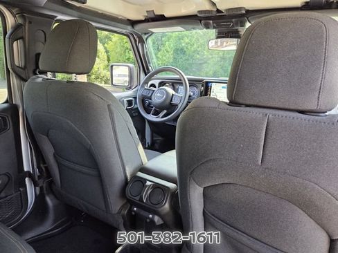 Used 2024 Jeep Wrangler Unlimited Sport AWD/4WD image 15