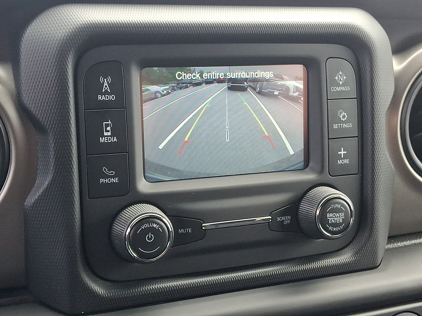 Used 2018 Jeep Wrangler Sport AWD/4WD image 18