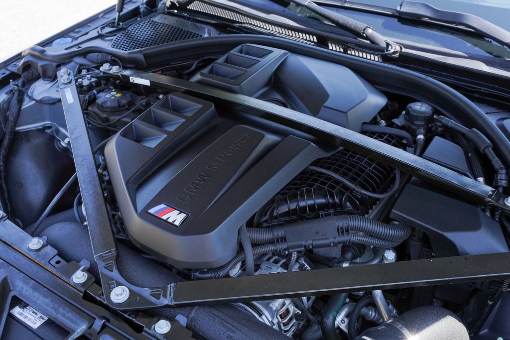 Used 2025 BMW M3 w/ M Carbon Exterior Package RWD image 56
