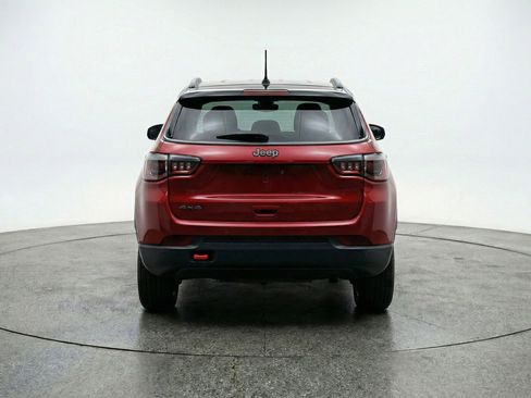 Used 2025 Jeep Compass Trailhawk AWD/4WD image 7