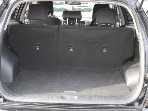 Used 2020 Kia Sportage LX image 29
