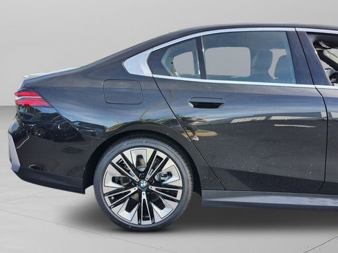 New 2026 BMW 530i RWD image 35