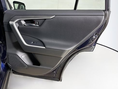 Used 2020 Toyota RAV4 XSE image 31