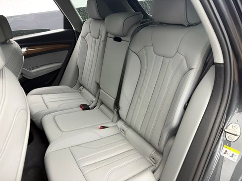 Used 2023 Audi Q5 e Premium Plus AWD/4WD image 22