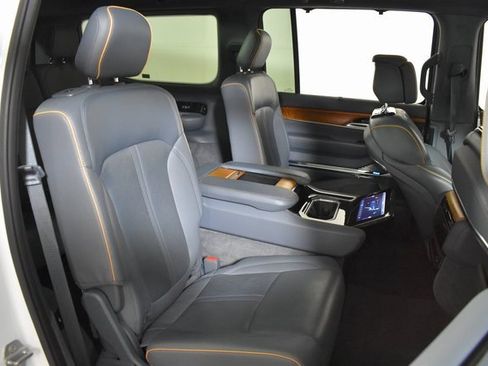 Used 2022 Jeep Grand Wagoneer Series II w/ Convenience Group III image 39