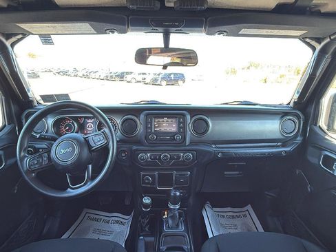 Used 2019 Jeep Wrangler Unlimited Sport image 28