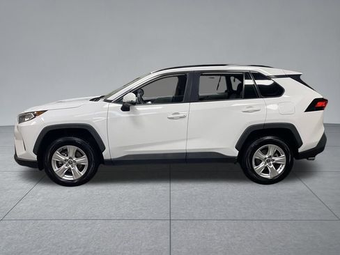 Used 2021 Toyota RAV4 XLE image 4