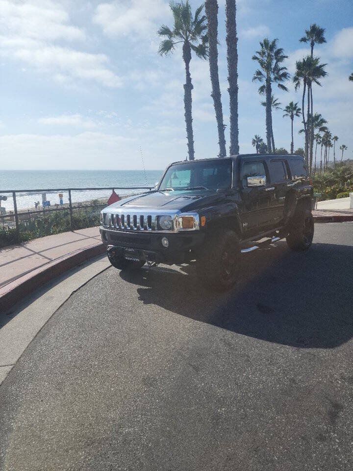 Used 2006 HUMMER H3 w/ Chrome Appearance Package AWD/4WD image 2