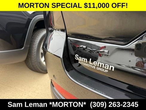 New 2025 Jeep Grand Cherokee Limited w/ Black Appearance Package image 13