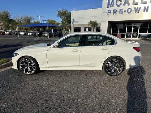 Used 2025 BMW 330i Sedan w/ Premium Package image 3