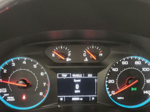 Used 2020 Chevrolet Malibu LT FWD image 17