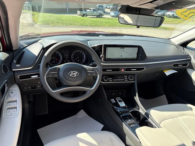 Certified 2023 Hyundai Sonata SEL FWD image 11