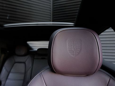 New 2025 Porsche Cayenne Turbo image 16