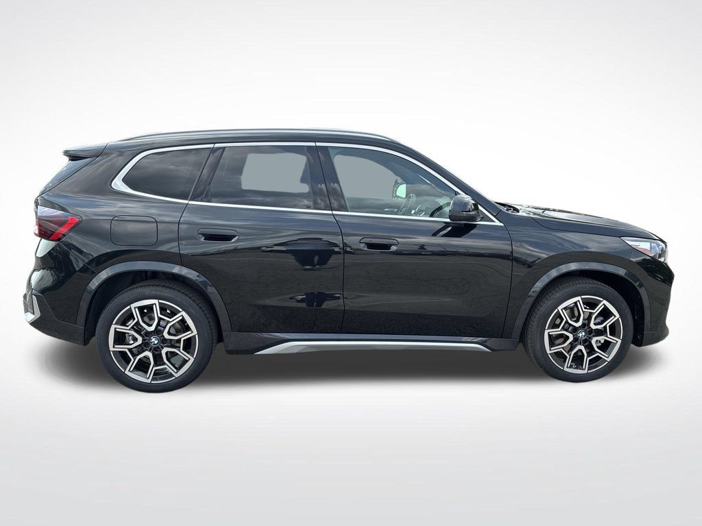 New 2027 BMW X1 xDrive28i AWD/4WD image 2