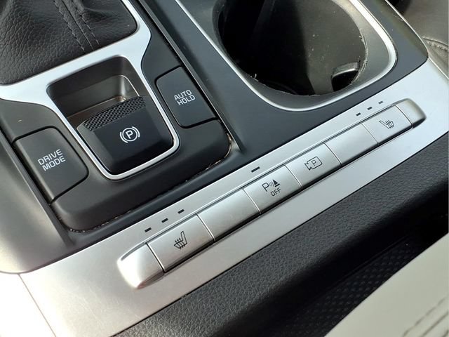 Used 2024 Kia Carnival LX FWD image 11
