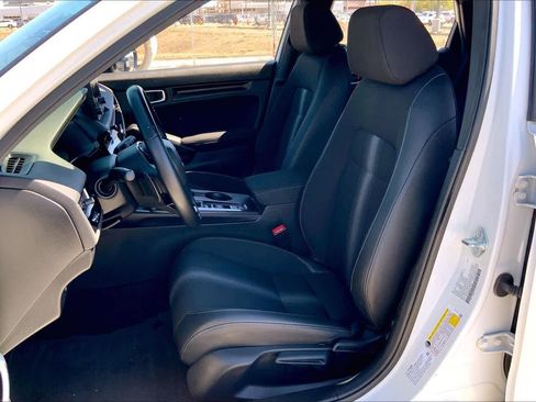 Used 2025 Honda Civic Sport image 8