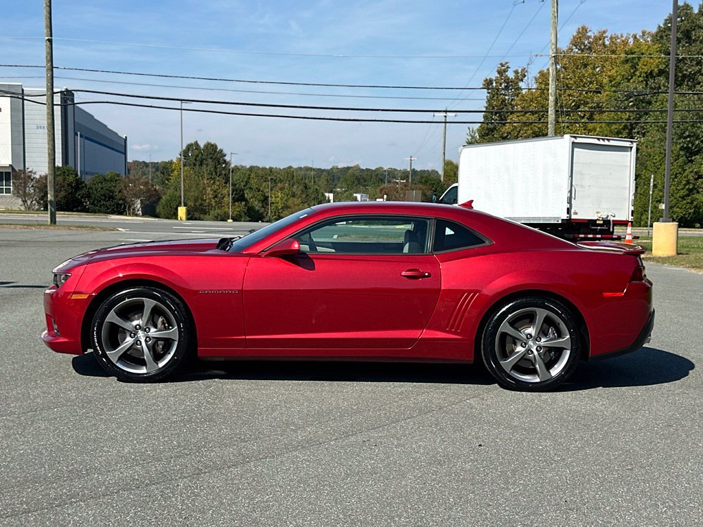 Used 2014 Chevrolet Camaro SS w/ RS Package RWD image 2