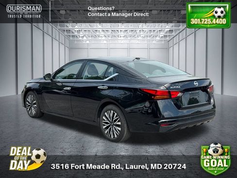 Used 2025 Nissan Altima 2.5 SV FWD image 4