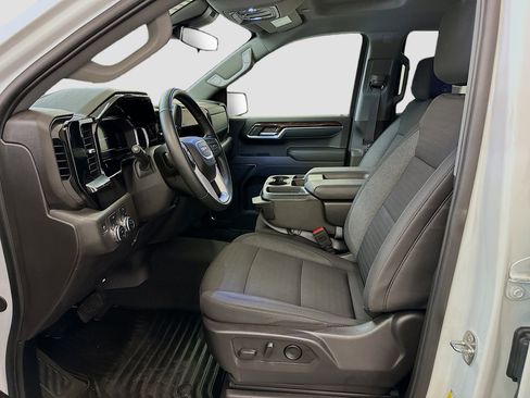 Used 2024 GMC Sierra 1500 Elevation image 13