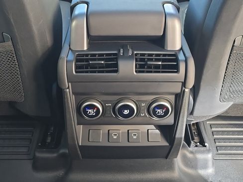 Certified 2024 Land Rover Defender 110 X-Dynamic SE image 24