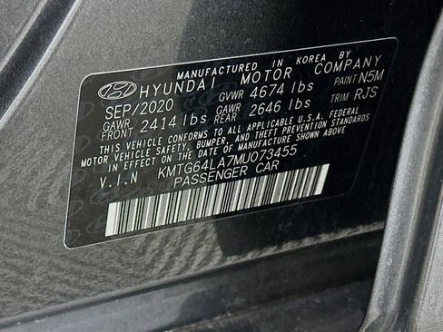 Used 2021 Genesis G70 2.0T image 27