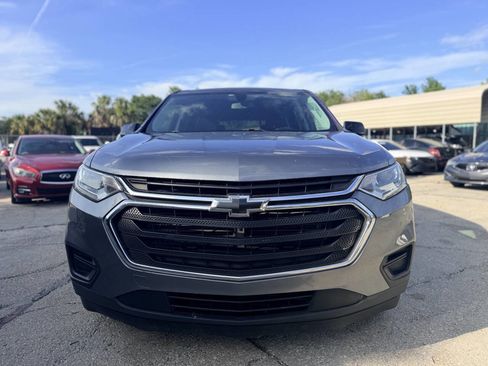 Used 2019 Chevrolet Traverse LS FWD image 2