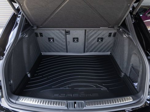 New 2026 Porsche Macan S AWD/4WD image 33