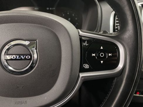 Used 2022 Volvo XC90 T5 Momentum image 23