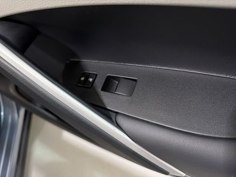 Used 2026 Toyota Corolla Cross L FWD image 39