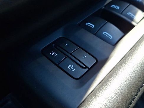 Used 2024 Chevrolet Tahoe LT AWD/4WD image 26