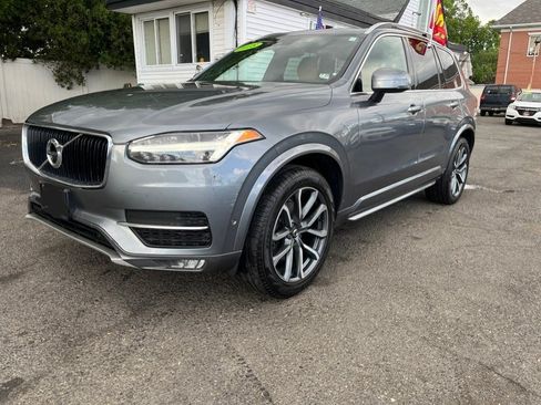 Used 2018 Volvo XC90 T5 Momentum w/ Convenience Package AWD/4WD image 2