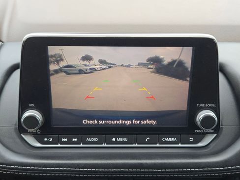 Used 2021 Nissan Rogue S image 17