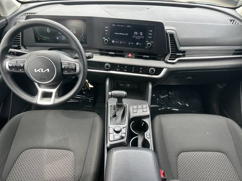 Used 2024 Kia Sportage LX FWD image 12