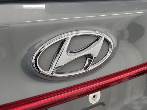 Used 2022 Hyundai Santa Fe SEL w/ Convenience + Premium Package FWD image 7