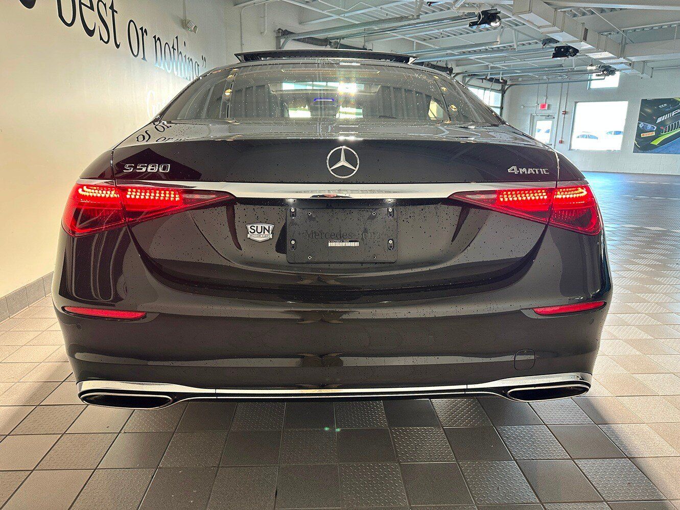 Used 2023 Mercedes-Benz S 580 4MATIC Sedan image 5