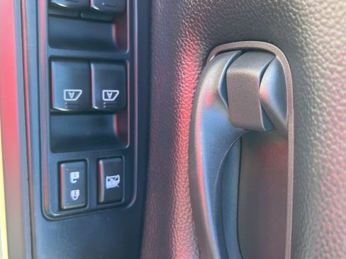 Used 2018 Nissan Titan S w/ S Utility Package image 26