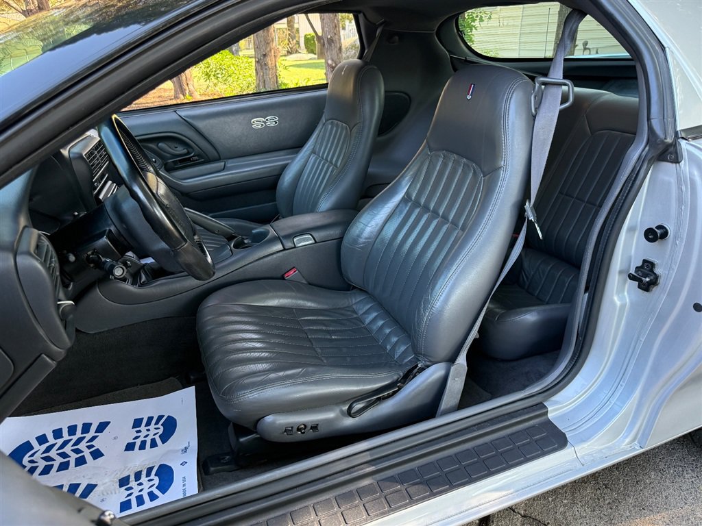 Used 1999 Chevrolet Camaro Z28 w/ SS Performance/Appearance Pkg RWD image 49