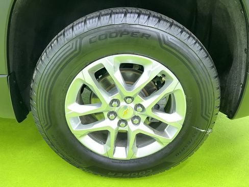 Used 2022 Chevrolet Traverse LS image 14