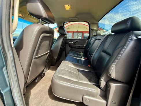 Used 2009 GMC Sierra 2500 W/T AWD/4WD image 12