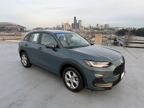 Certified 2025 Honda HR-V LX image 28