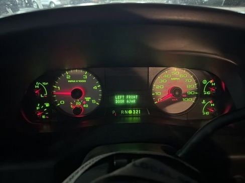 Used 2006 Ford F250 XLT image 7