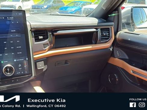 Used 2022 Ford Expedition Platinum AWD/4WD image 28